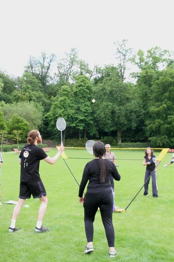 Badminton